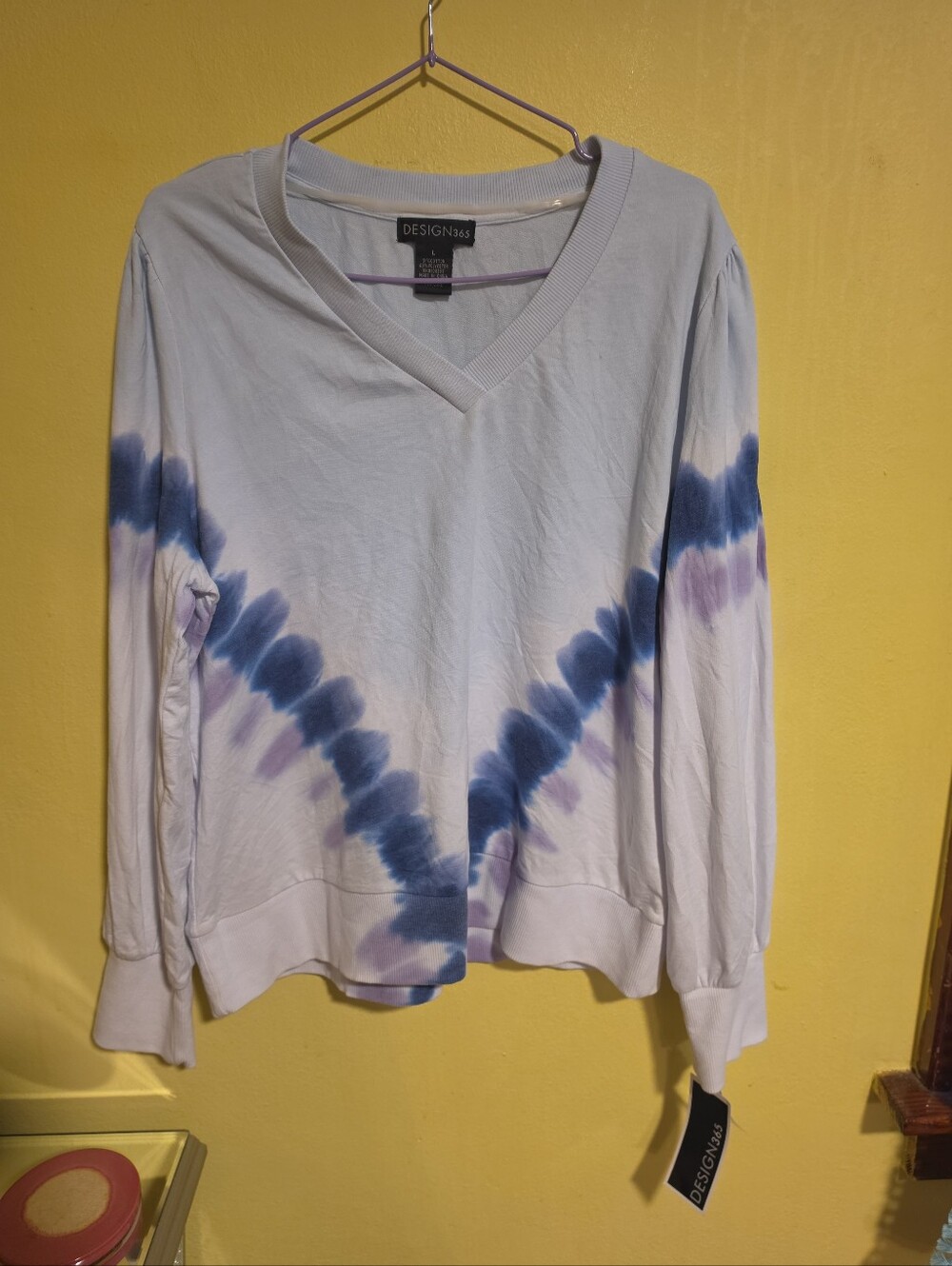 NWT Design 365 Women's Size Large Purple Blue Tie-Dye Comfy Sweatshirt VNeck Top